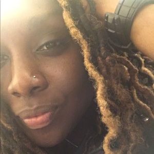 Meet your Posher, Janelle